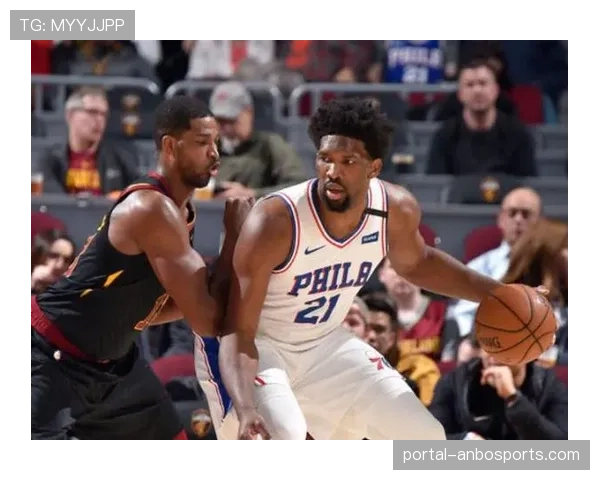 梦想内线希蒙和琼斯合砍34分17篮板，统治禁区