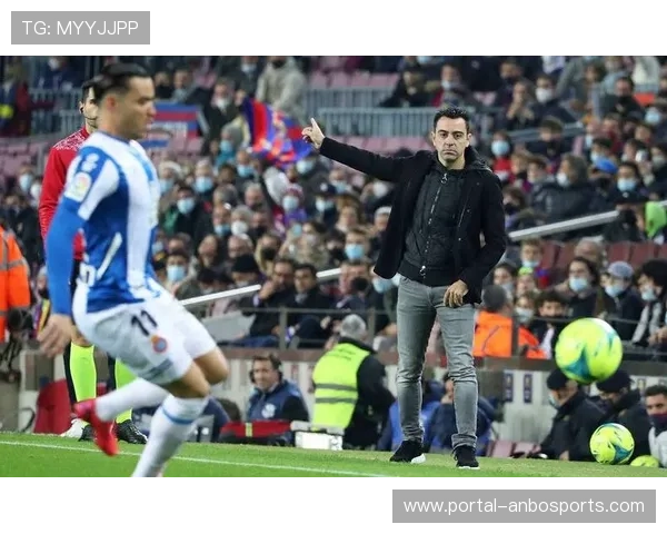 阿拉维斯2-1西班牙人，博耶制胜球助球队脱离降级区